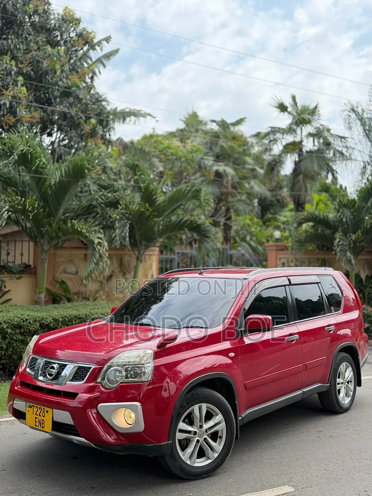 Nissan X-Trail 2012 Red