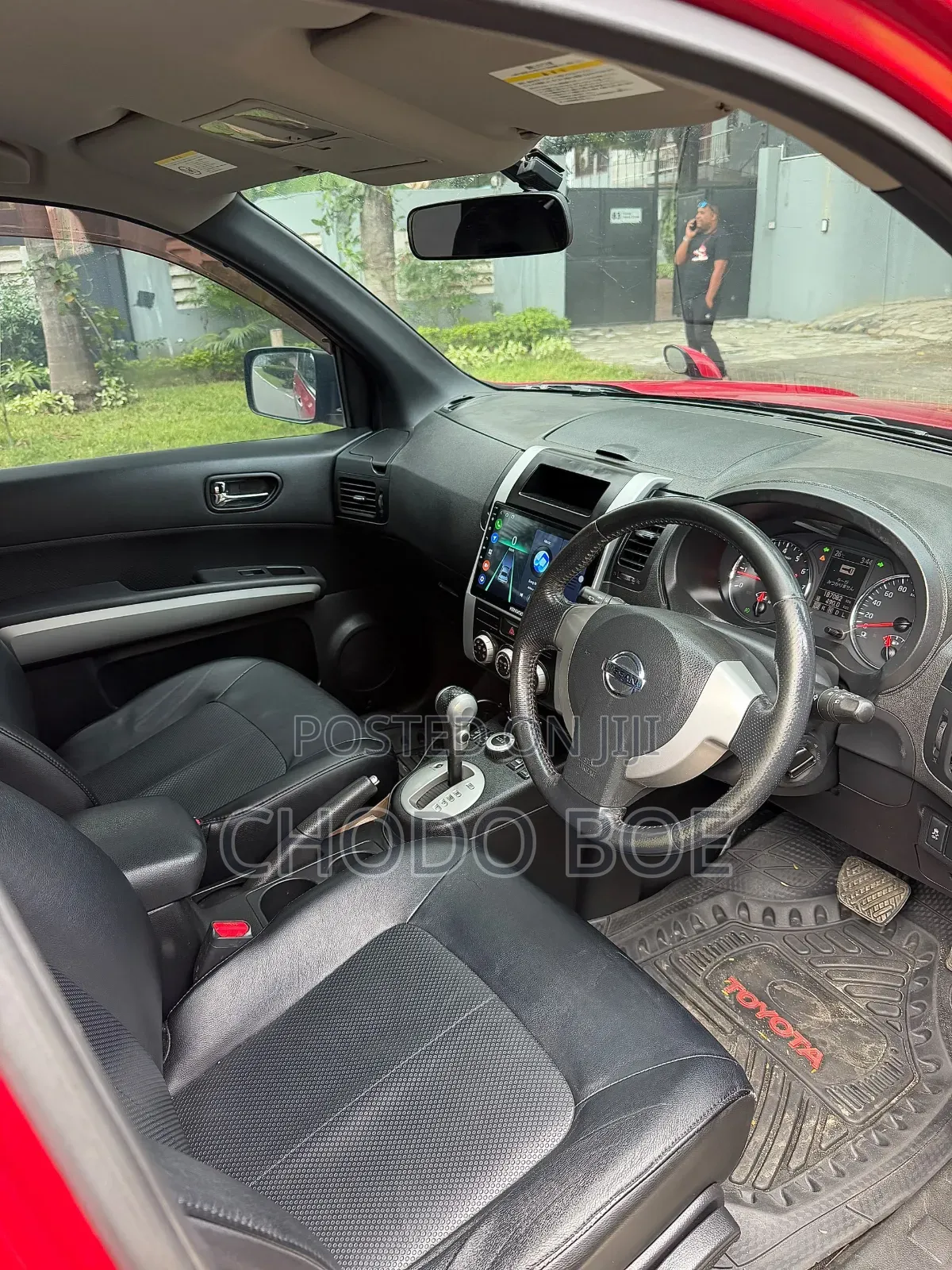 Nissan X-Trail 2012 Red