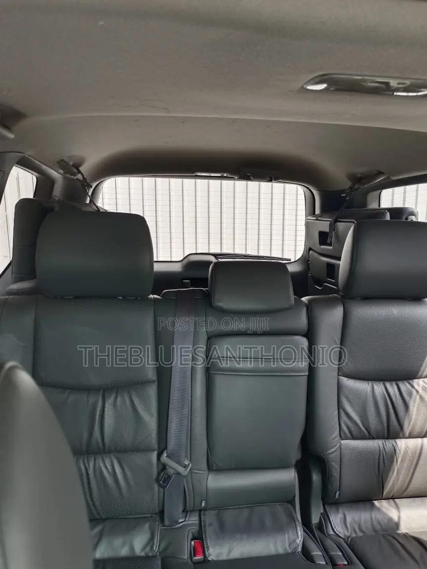 Toyota Land Cruiser Prado 2006 White