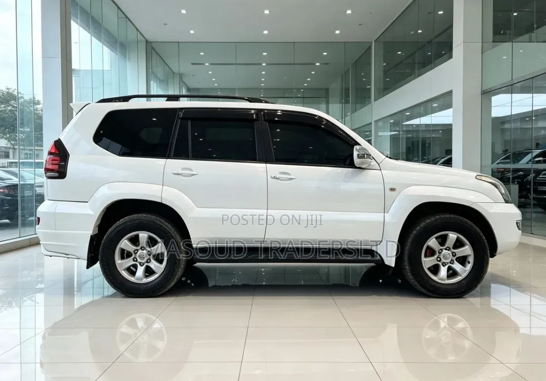 Toyota Land Cruiser Prado 2008 White