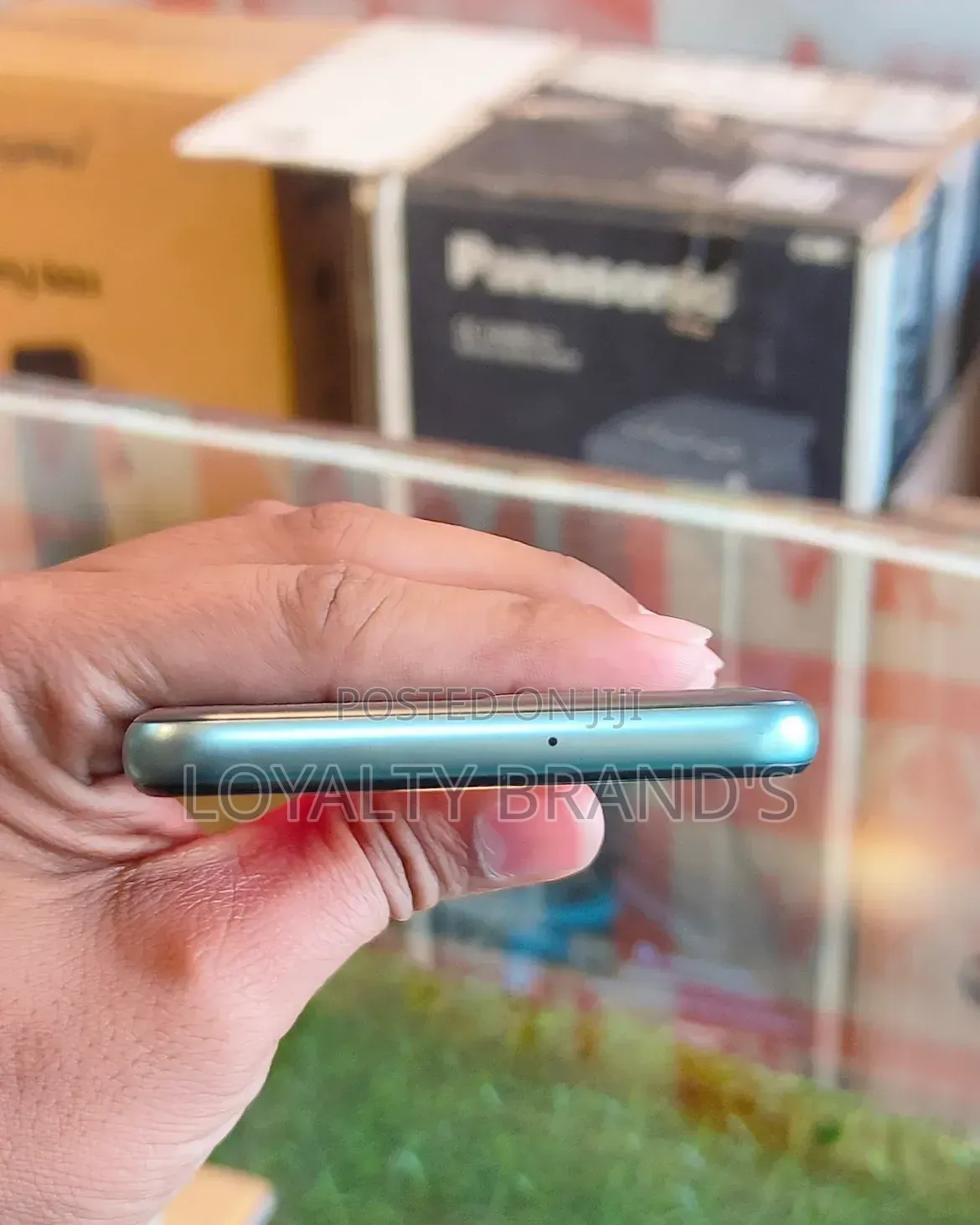 New Samsung Galaxy M33 5G 128 GB