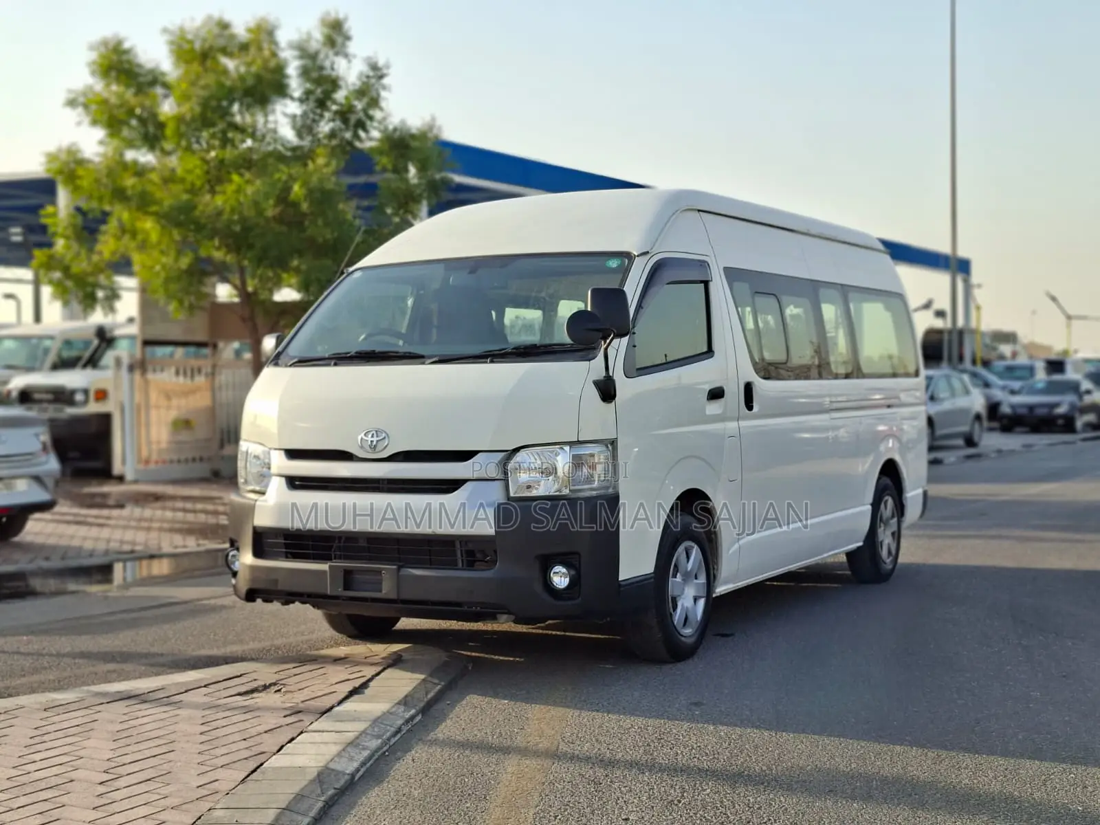 Toyota HiAce 2015 White