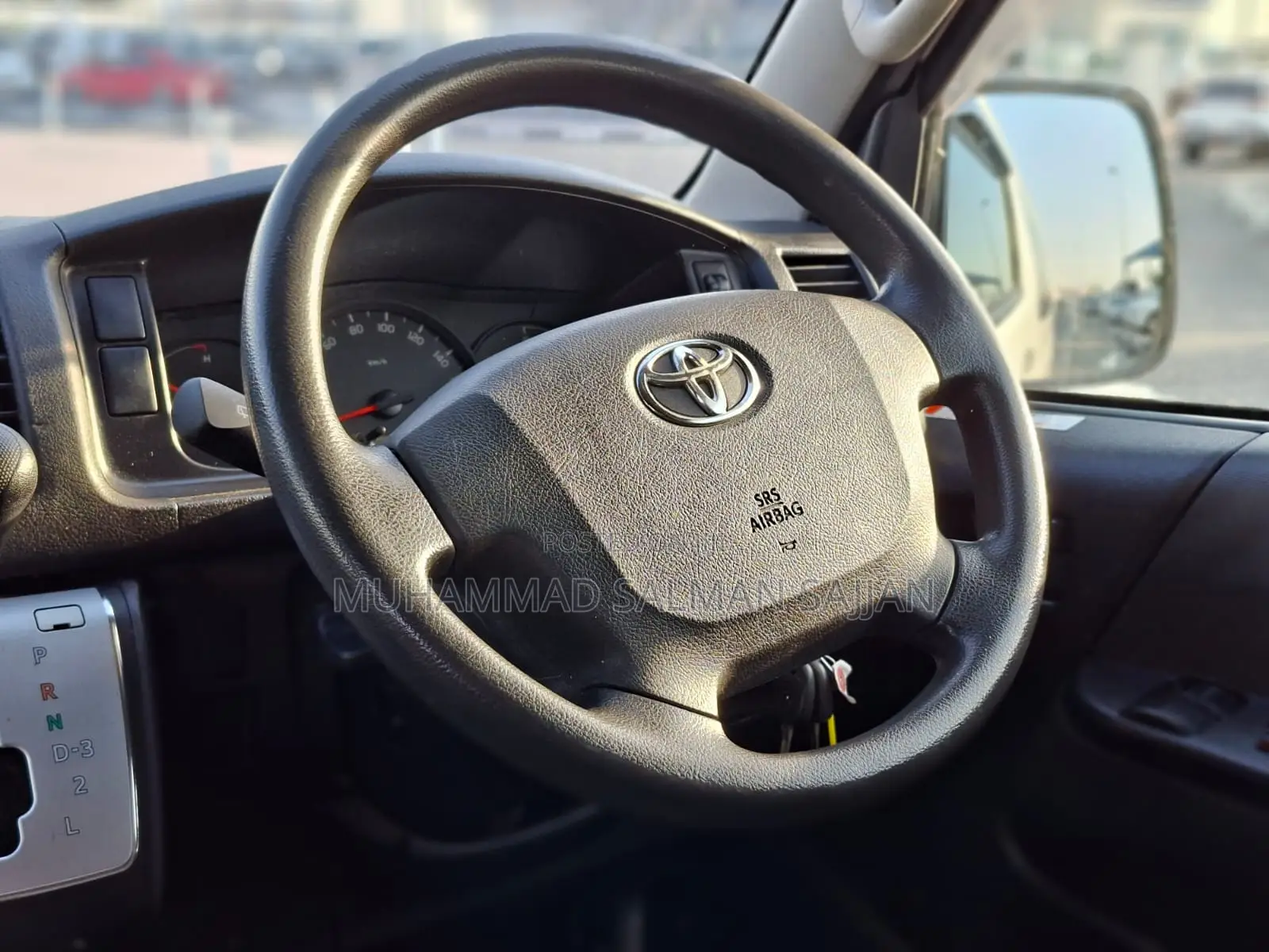 Toyota HiAce 2015 White