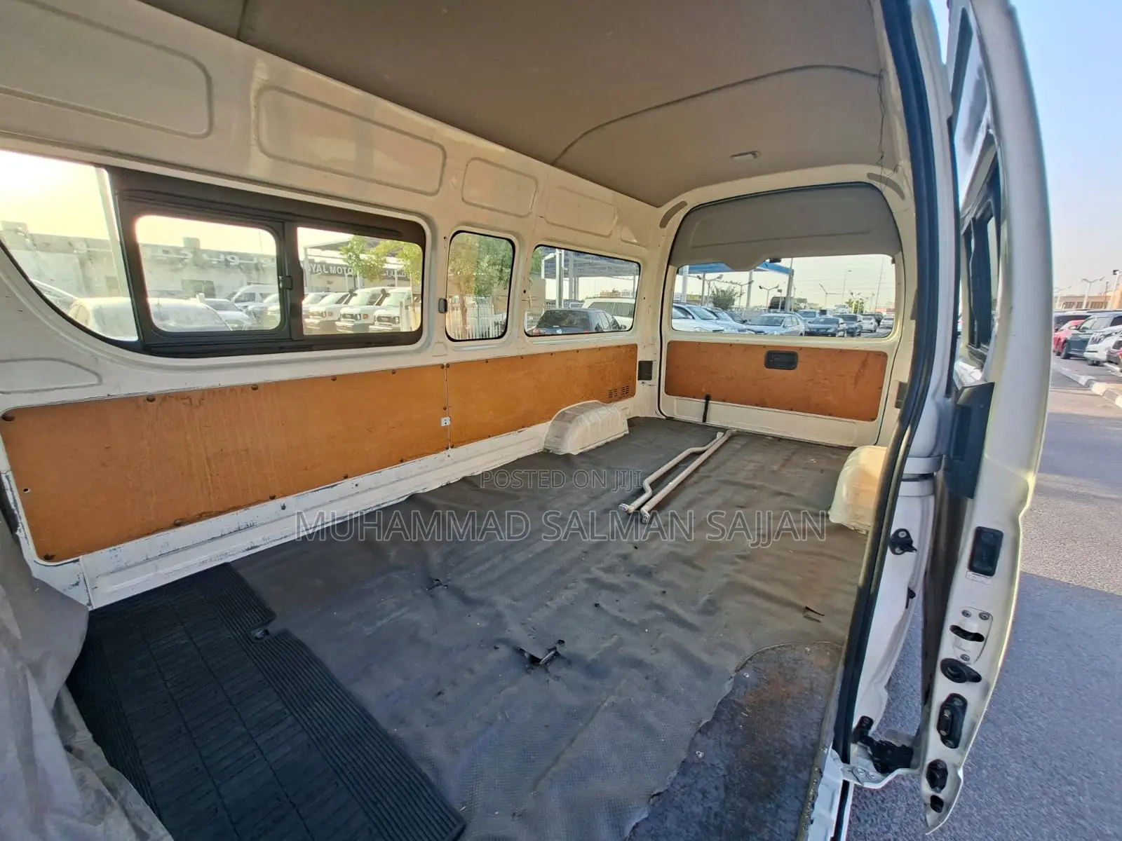 Toyota HiAce 2015 White