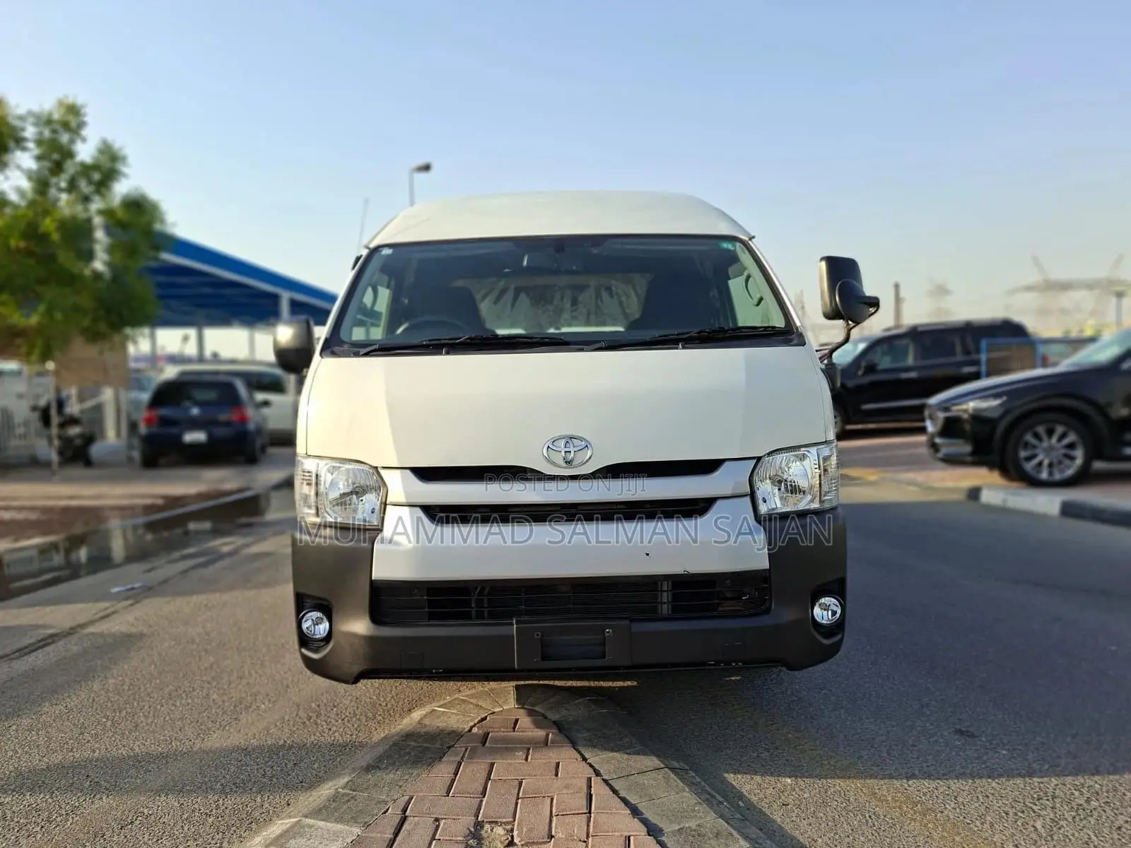 Toyota HiAce 2015 White