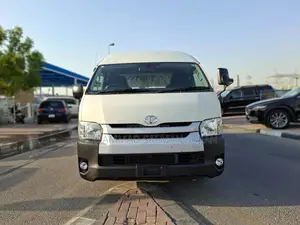 Toyota HiAce 2015 White