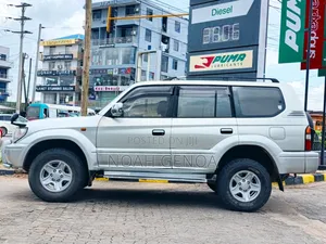 Toyota Land Cruiser Prado 2000 Silver