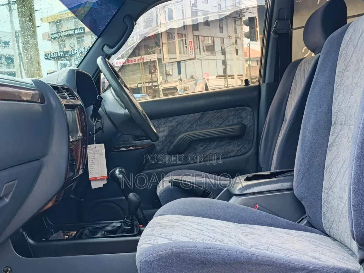 Toyota Land Cruiser Prado 2000 Silver