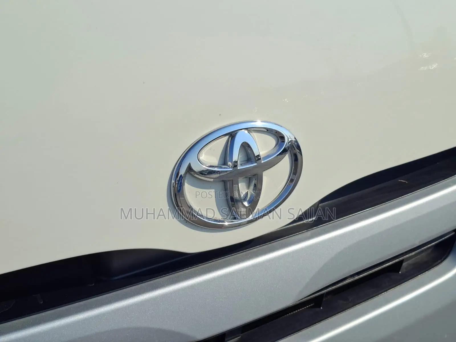 Toyota HiAce 2018 White