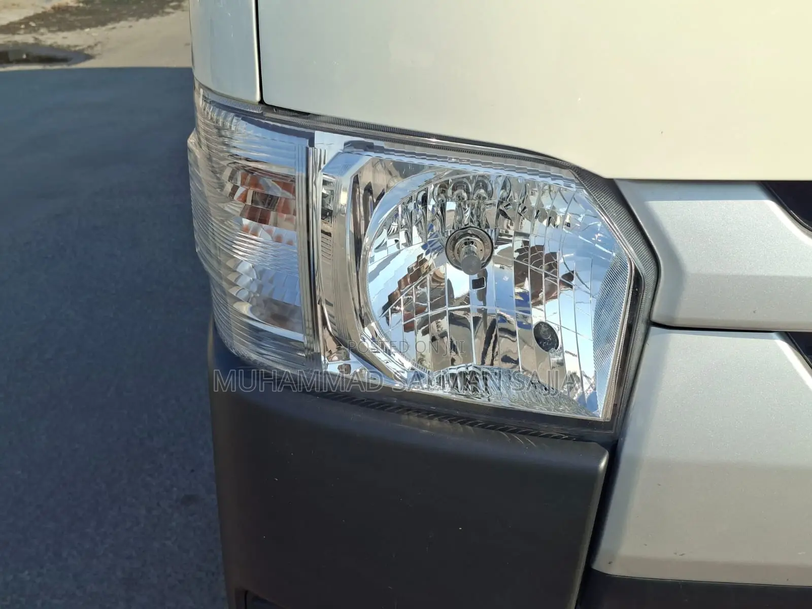 Toyota HiAce 2018 White