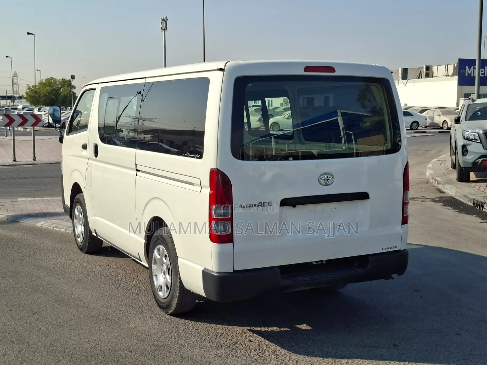 Toyota HiAce 2018 White