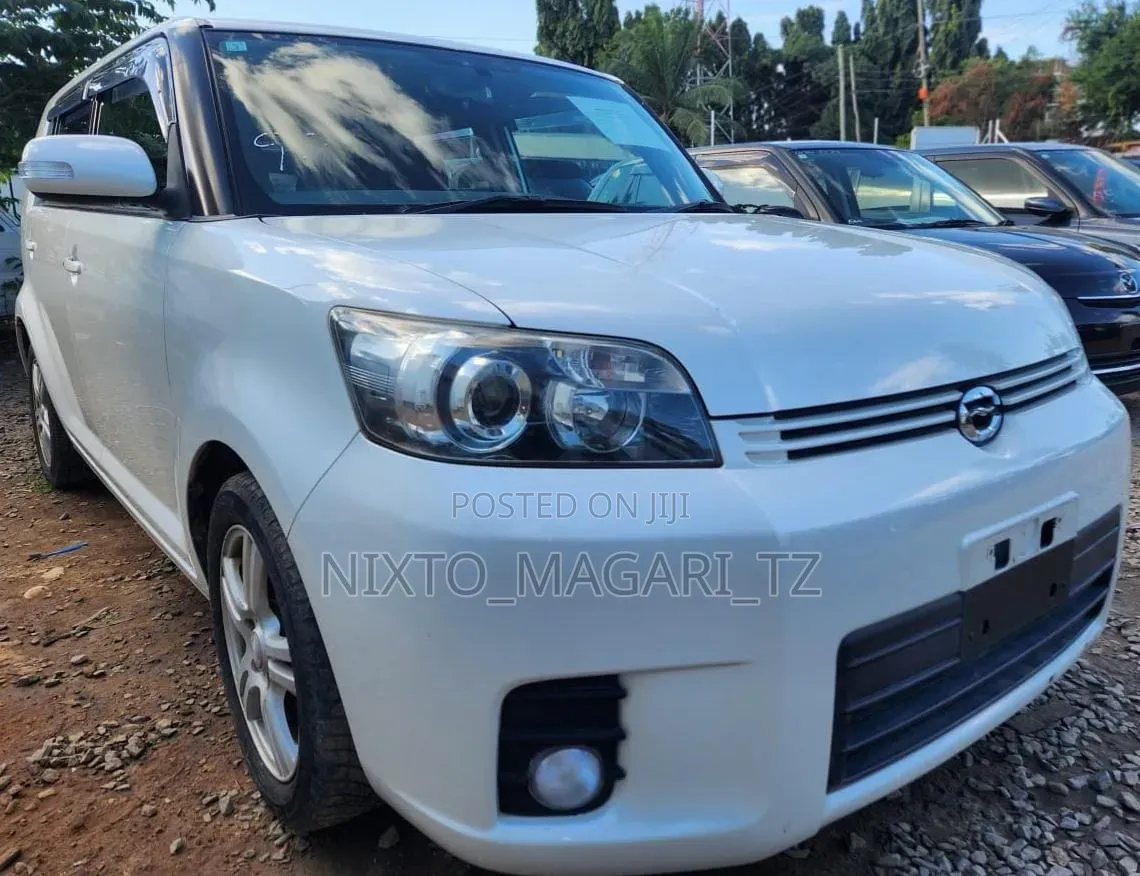 Toyota Corolla Rumion 2008 White