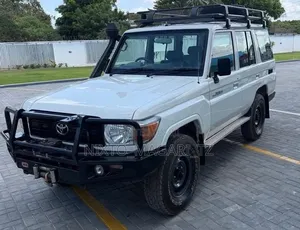 Toyota Land Cruiser 2020 White