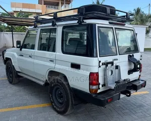 Toyota Land Cruiser 2020 White