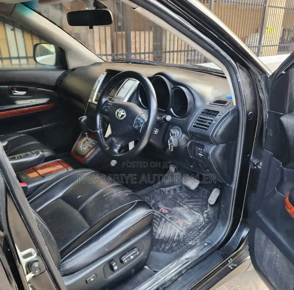 Toyota Harrier 2004 Black
