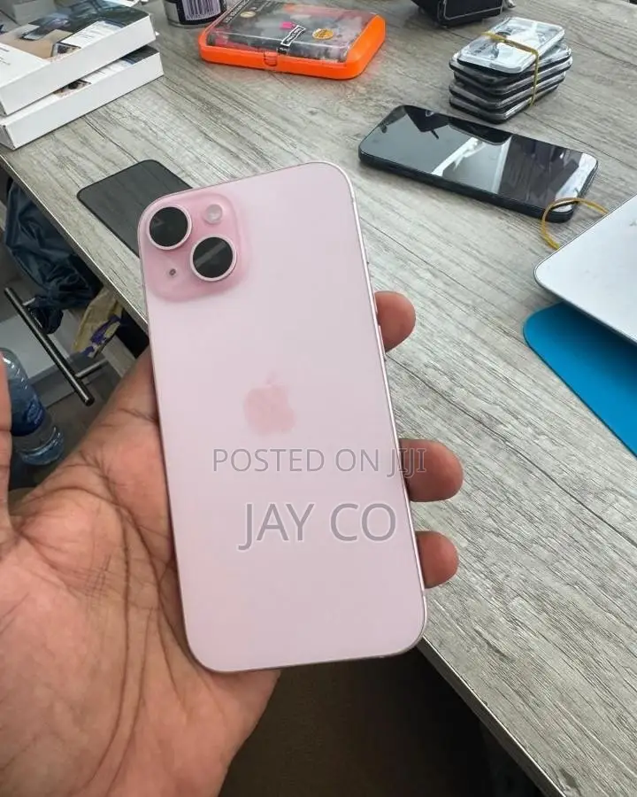 Apple iPhone 15 128 GB Pink