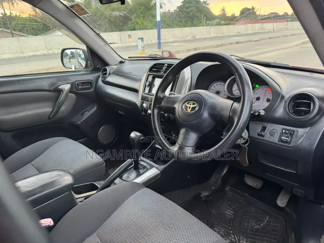 Toyota RAV4 2004 Maroon
