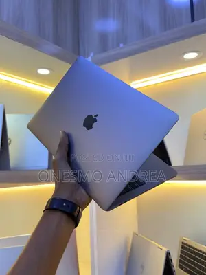 Laptop Apple MacBook Pro 2020 16GB Intel Core i5 SSD 512GB