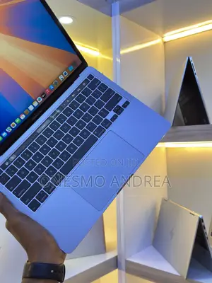 Laptop Apple MacBook Pro 2020 16GB Intel Core i5 SSD 512GB