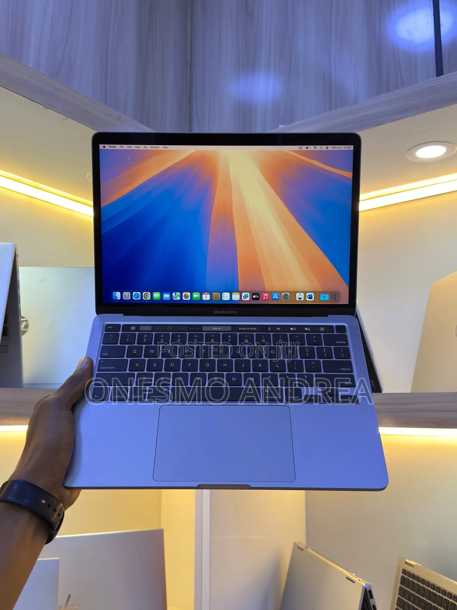 Laptop Apple MacBook Pro 2020 16GB Intel Core i5 SSD 512GB