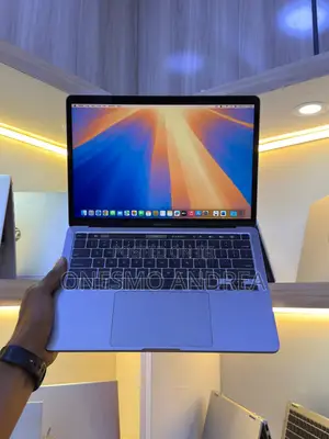 Laptop Apple MacBook Pro 2020 16GB Intel Core i5 SSD 512GB