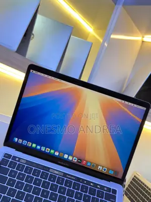 Laptop Apple MacBook Pro 2020 16GB Intel Core i5 SSD 512GB