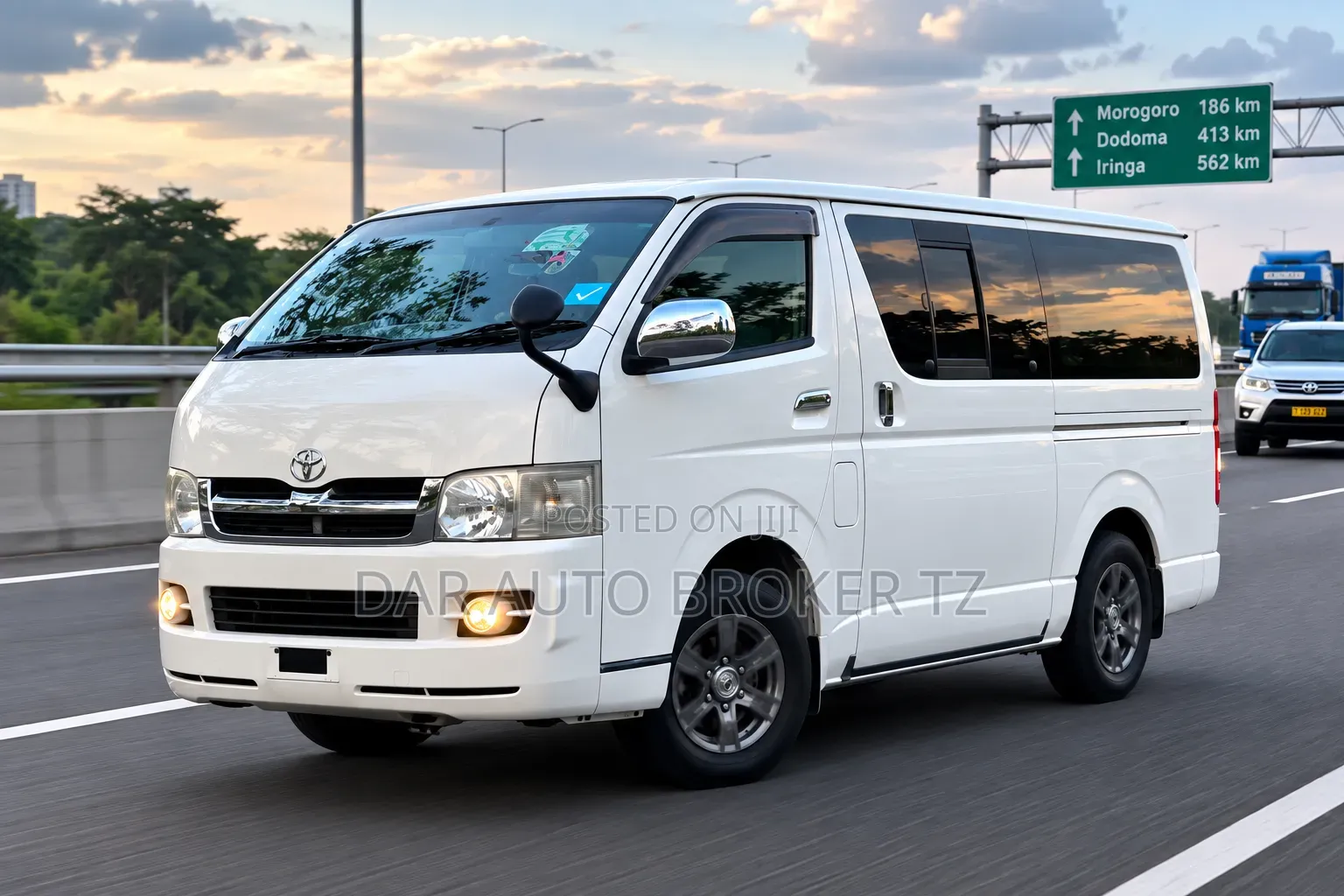 Toyota HiAce 2006 White
