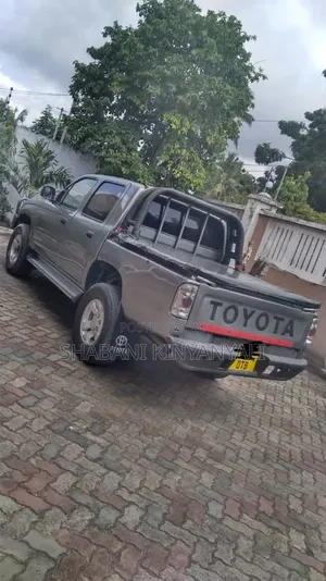 Toyota Hilux 1997 Gray