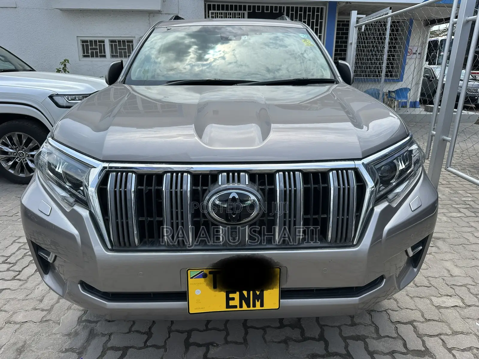 Toyota Land Cruiser Prado 2.8 2022 Gray