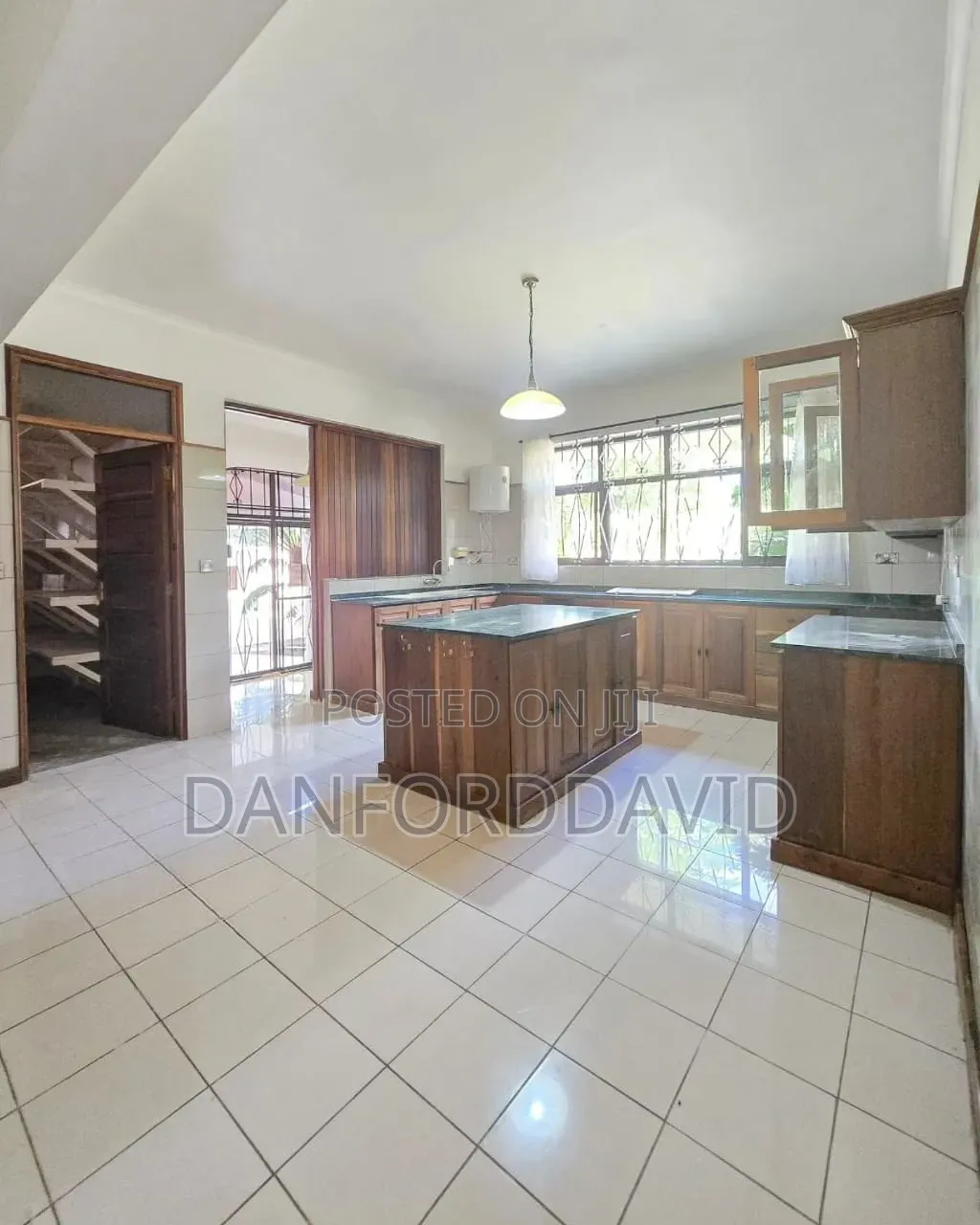 5bdrm House in Kahwa Real Estate, Mikocheni for sale