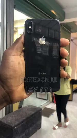 Apple iPhone X 64 GB Black