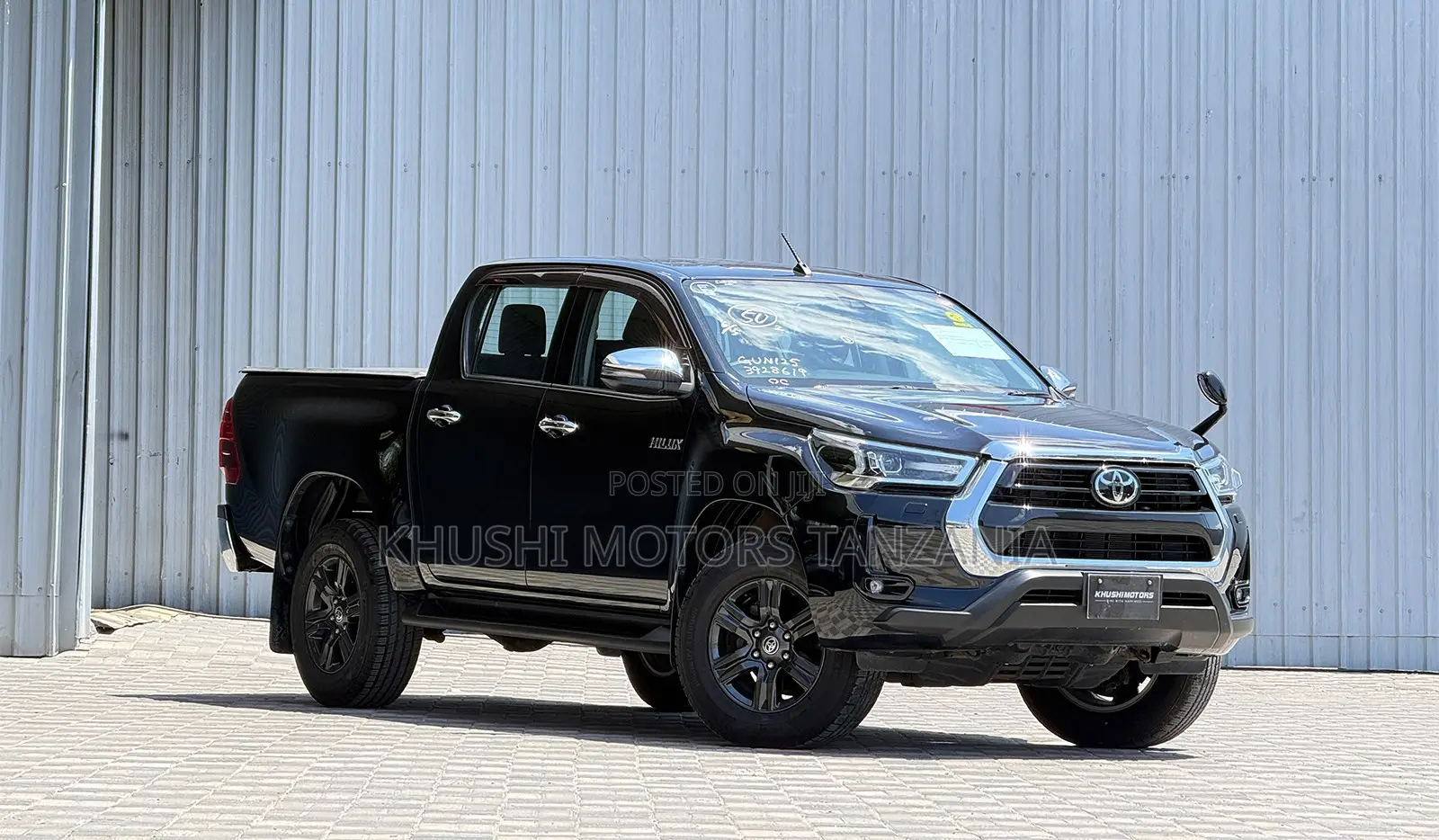 Toyota Hilux 2021 Black