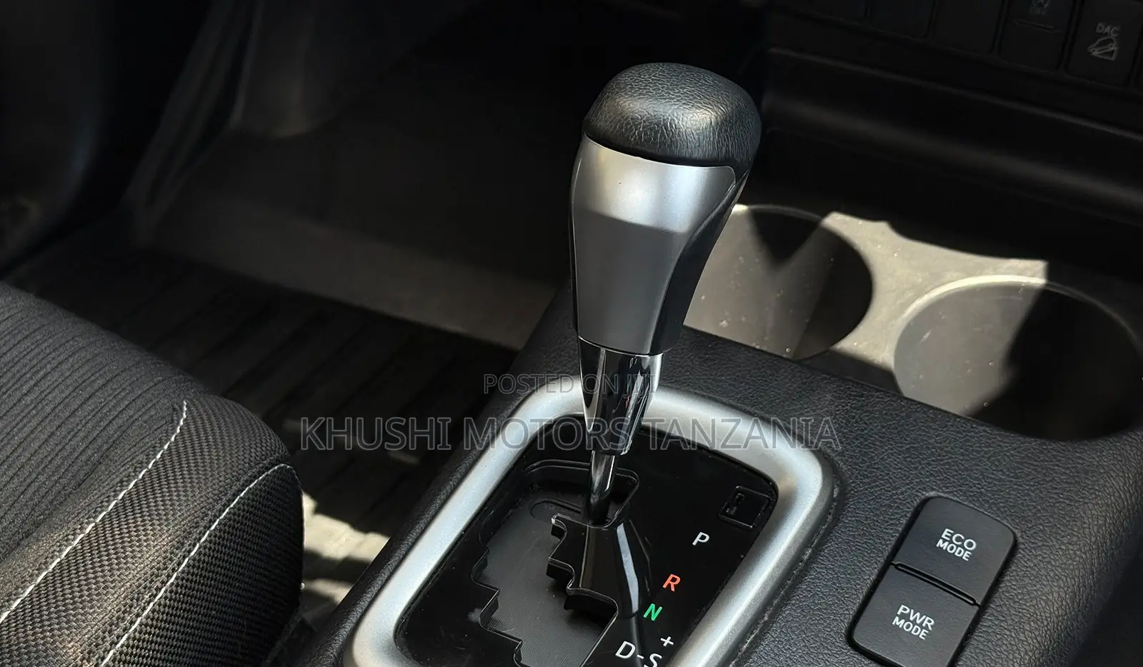 Toyota Hilux 2021 Black