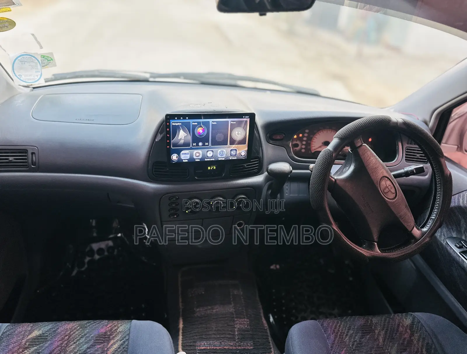 Toyota Noah 2003 Silver