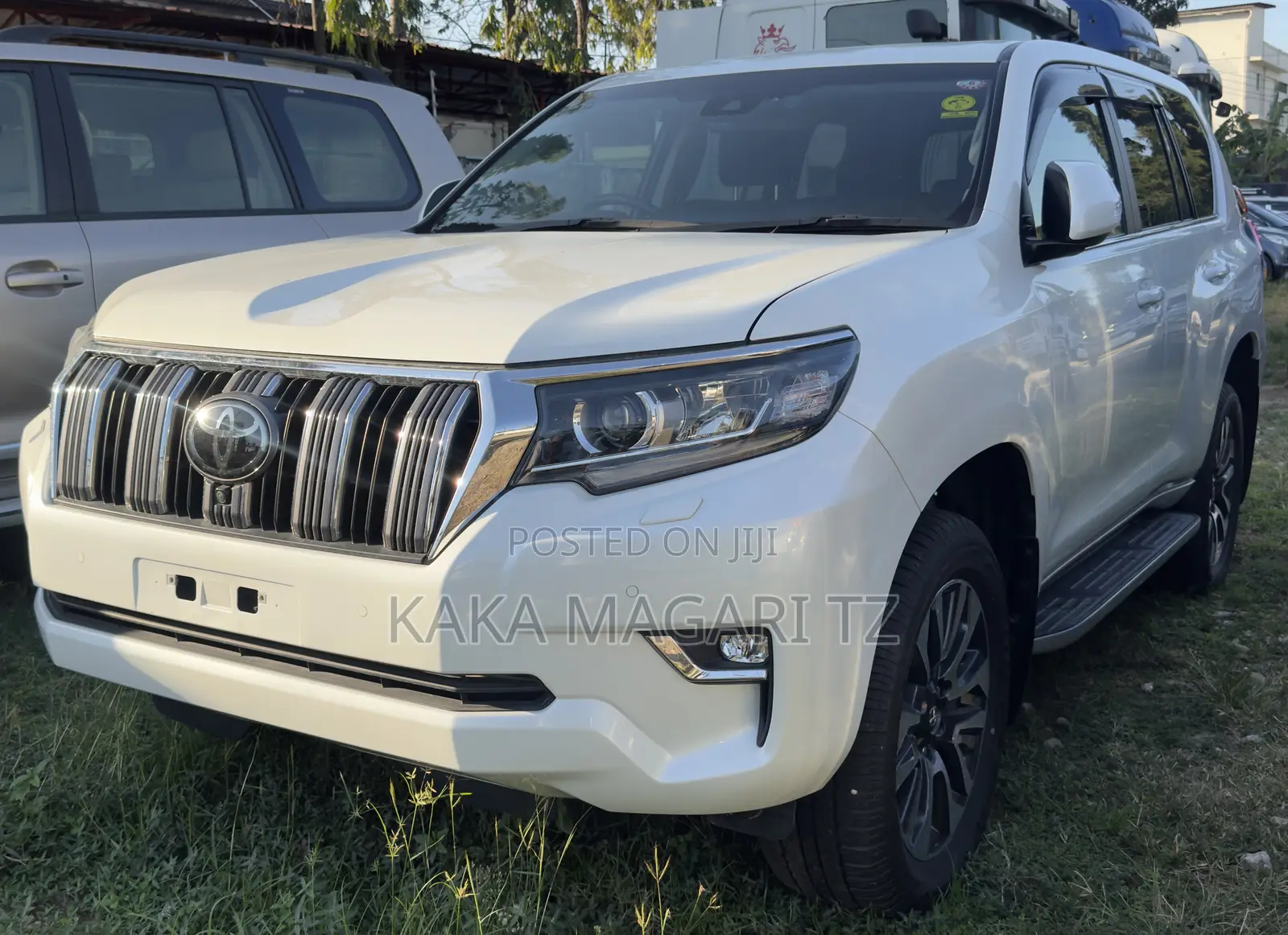 Toyota Land Cruiser Prado 2023 White