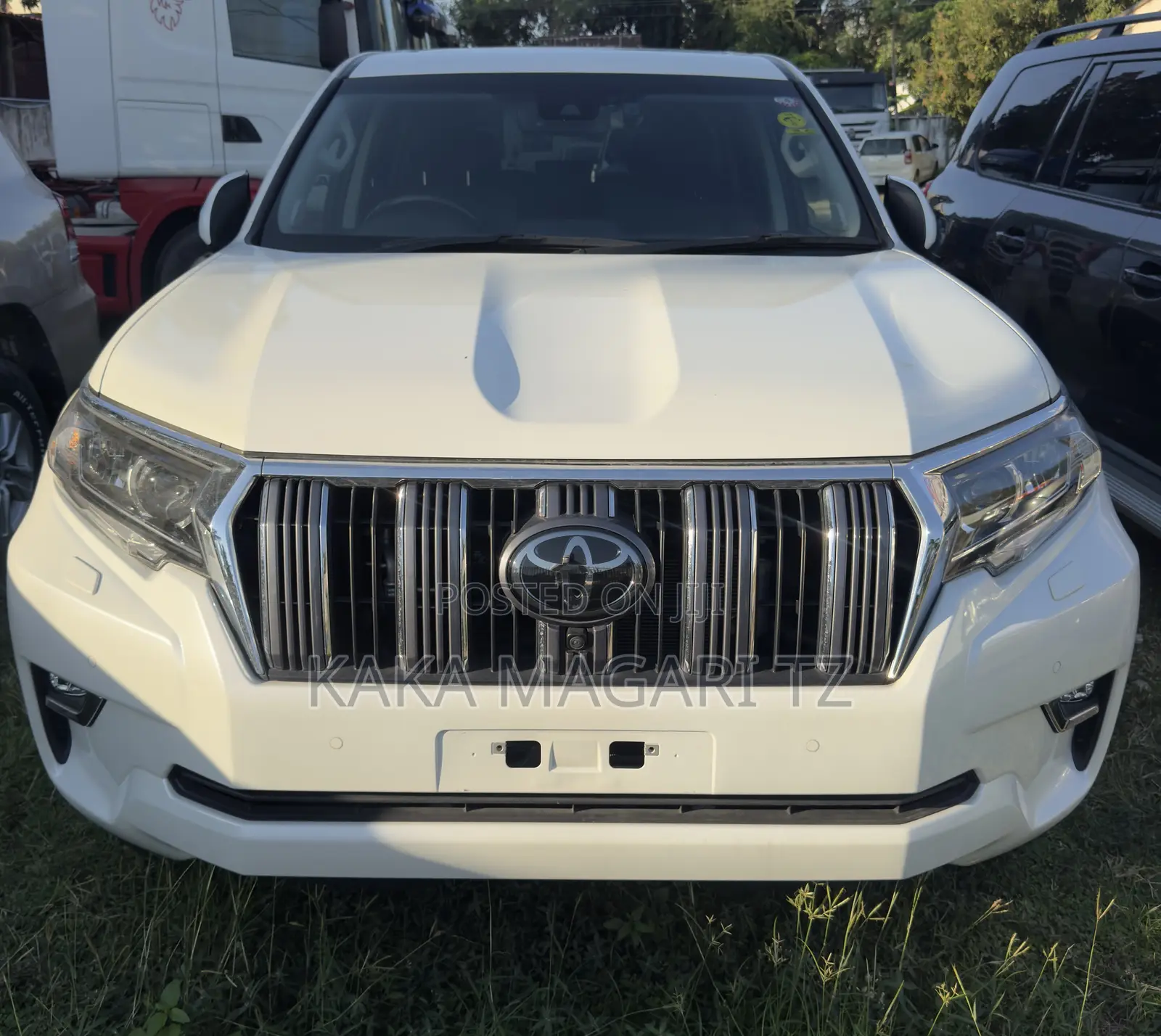 Toyota Land Cruiser Prado 2023 White