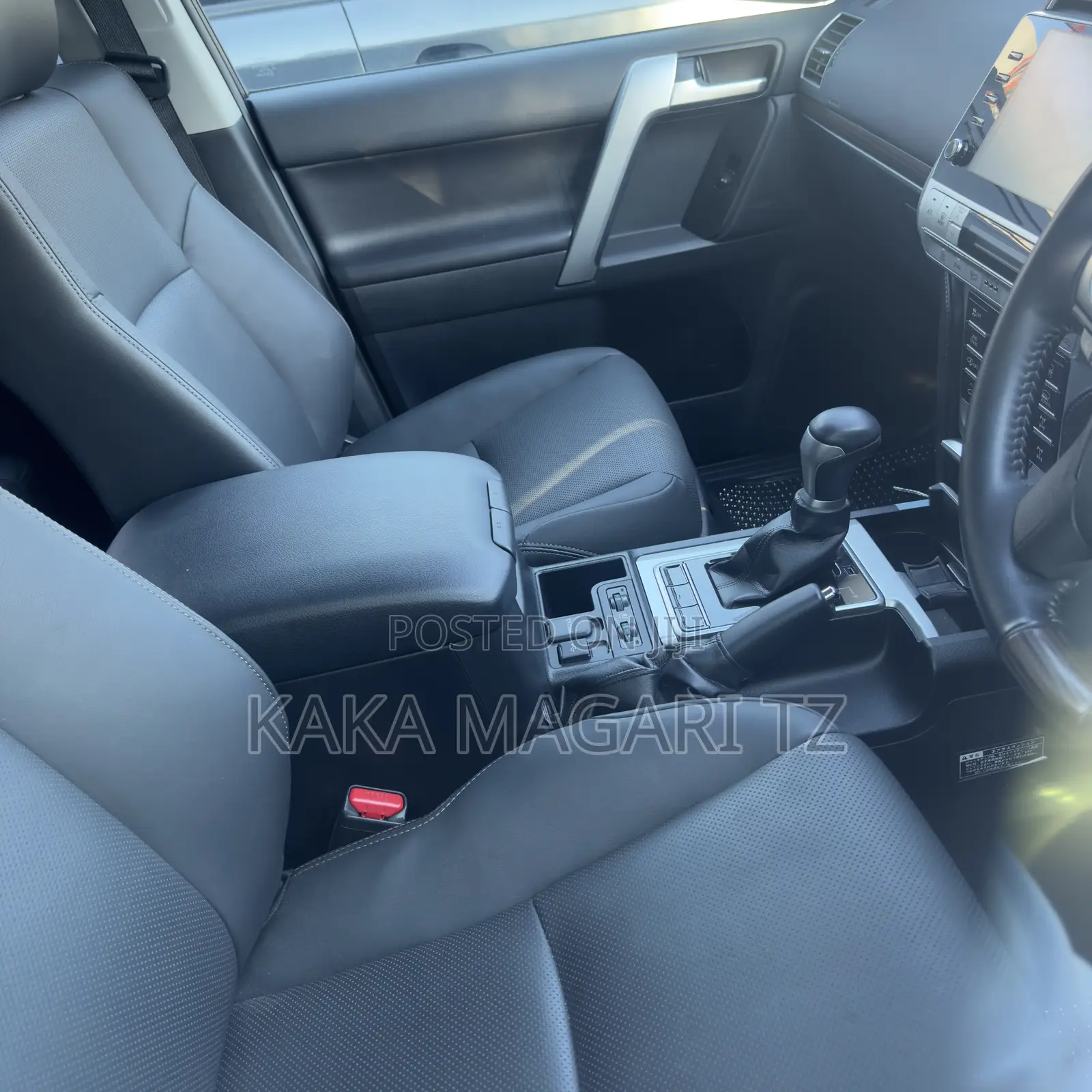Toyota Land Cruiser Prado 2023 White