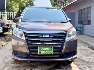 Toyota Noah 2014 Gray