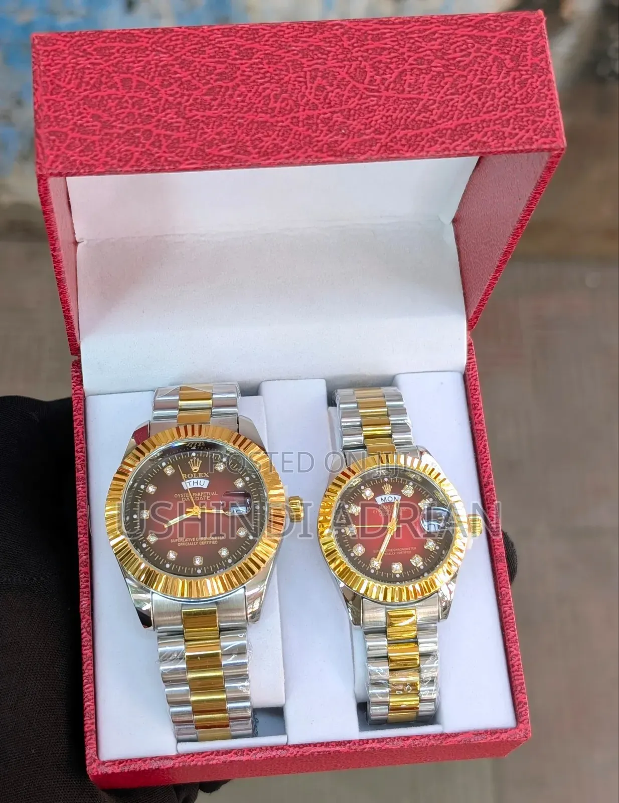 ROLEX WATCHES PRICE: 30,000/=Kila Pisi Moja