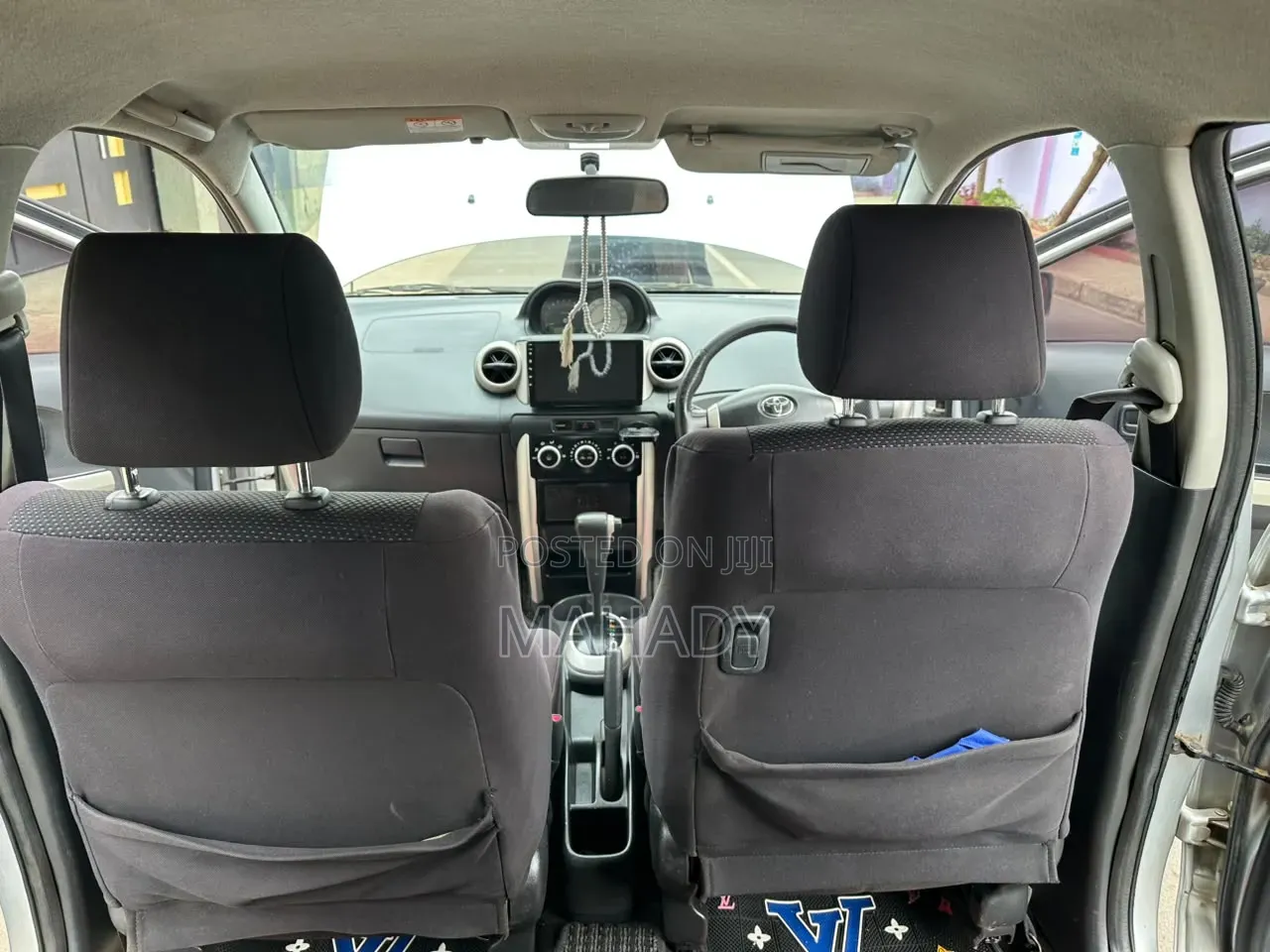 Toyota IST 2004 Silver