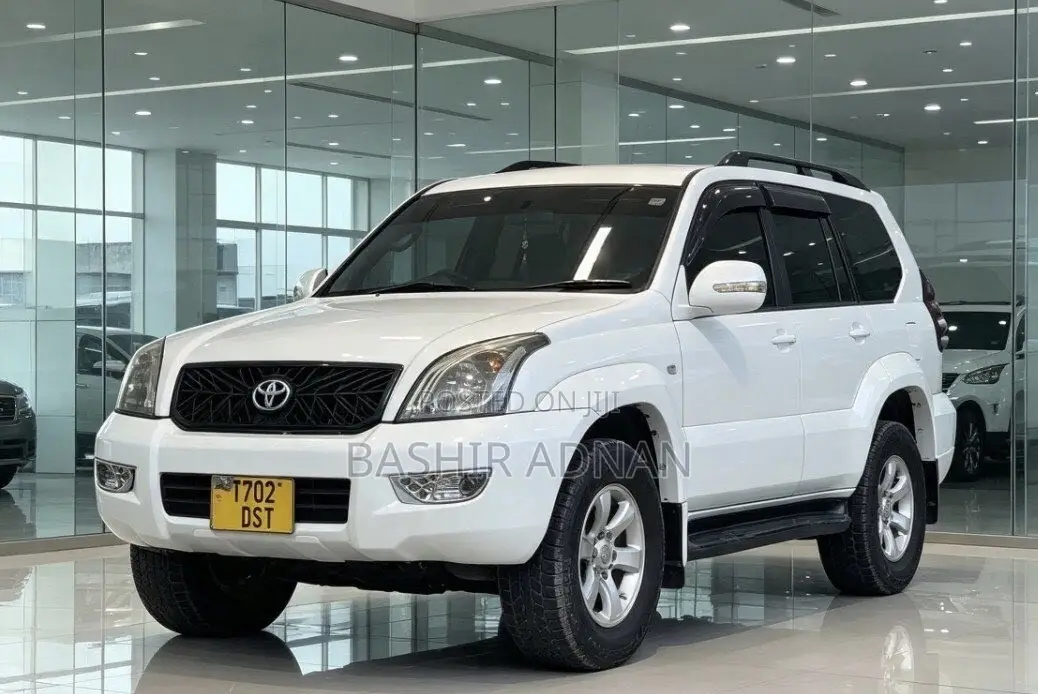 Toyota Land Cruiser Prado 2006 White