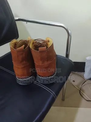 Viatu Vya Kiume Vya Ngozi Imara Sana