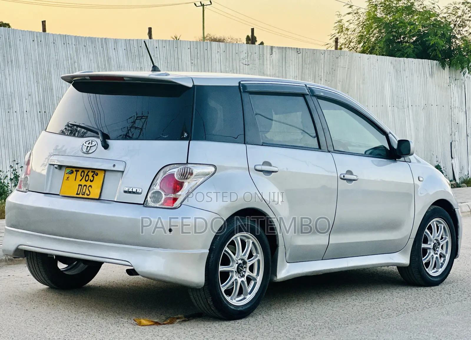 Toyota IST 2004 Silver