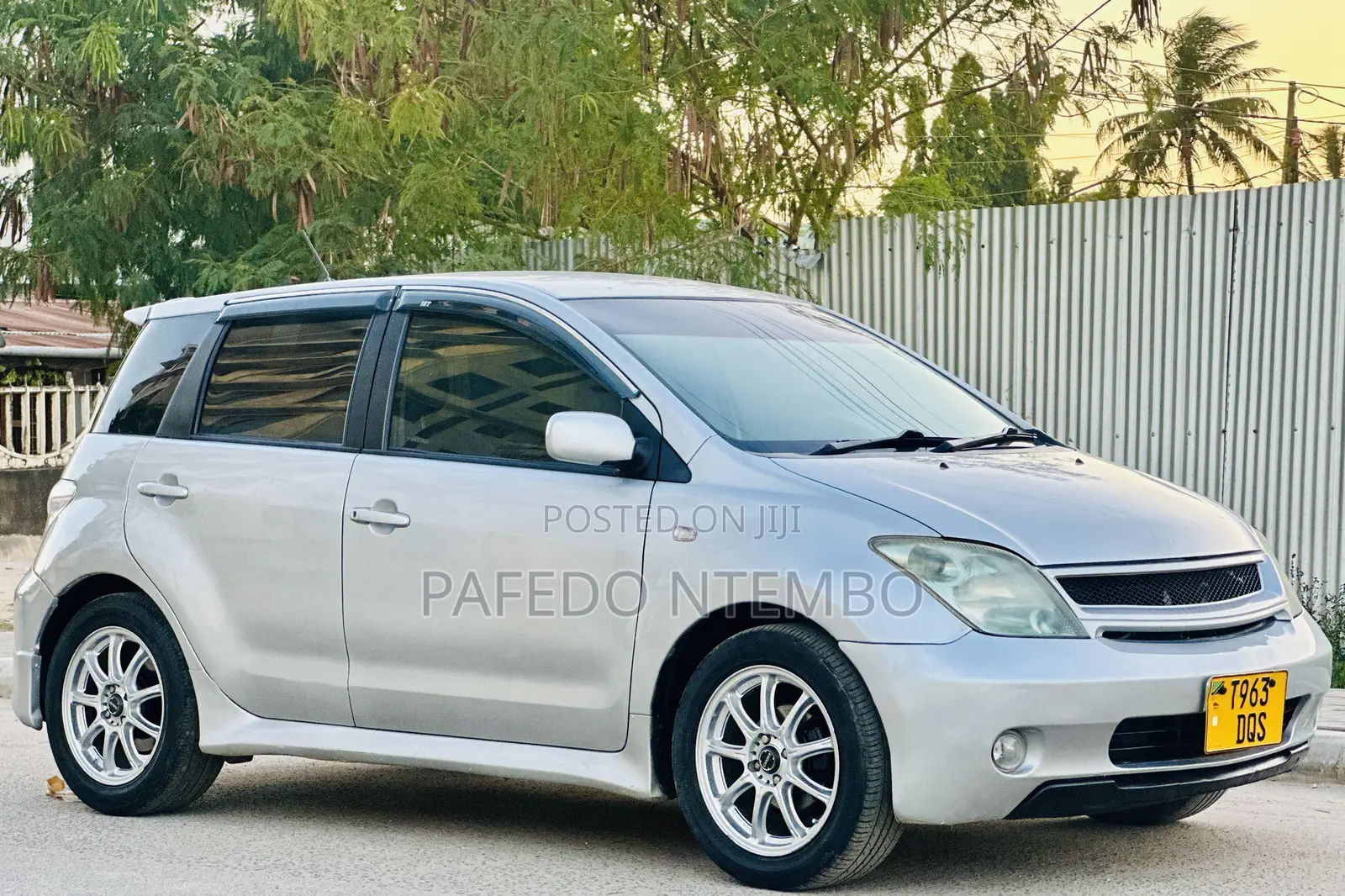 Toyota IST 2004 Silver