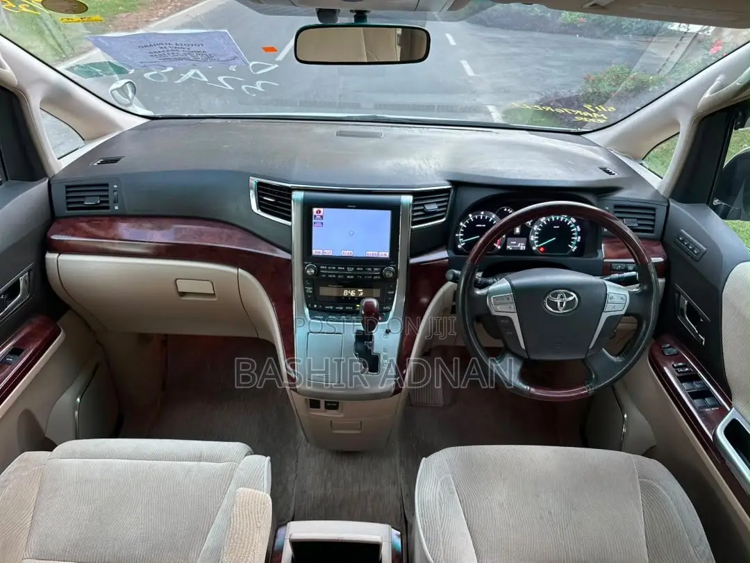 Toyota Alphard 2010 Pearl