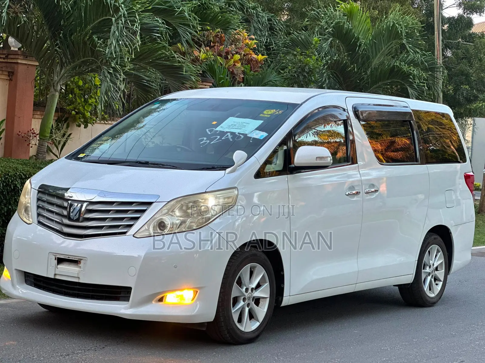 Toyota Alphard 2010 Pearl