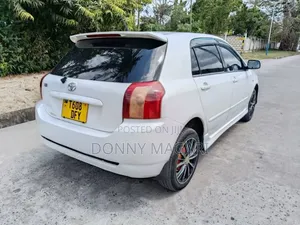 Toyota Corolla RunX 2005 White