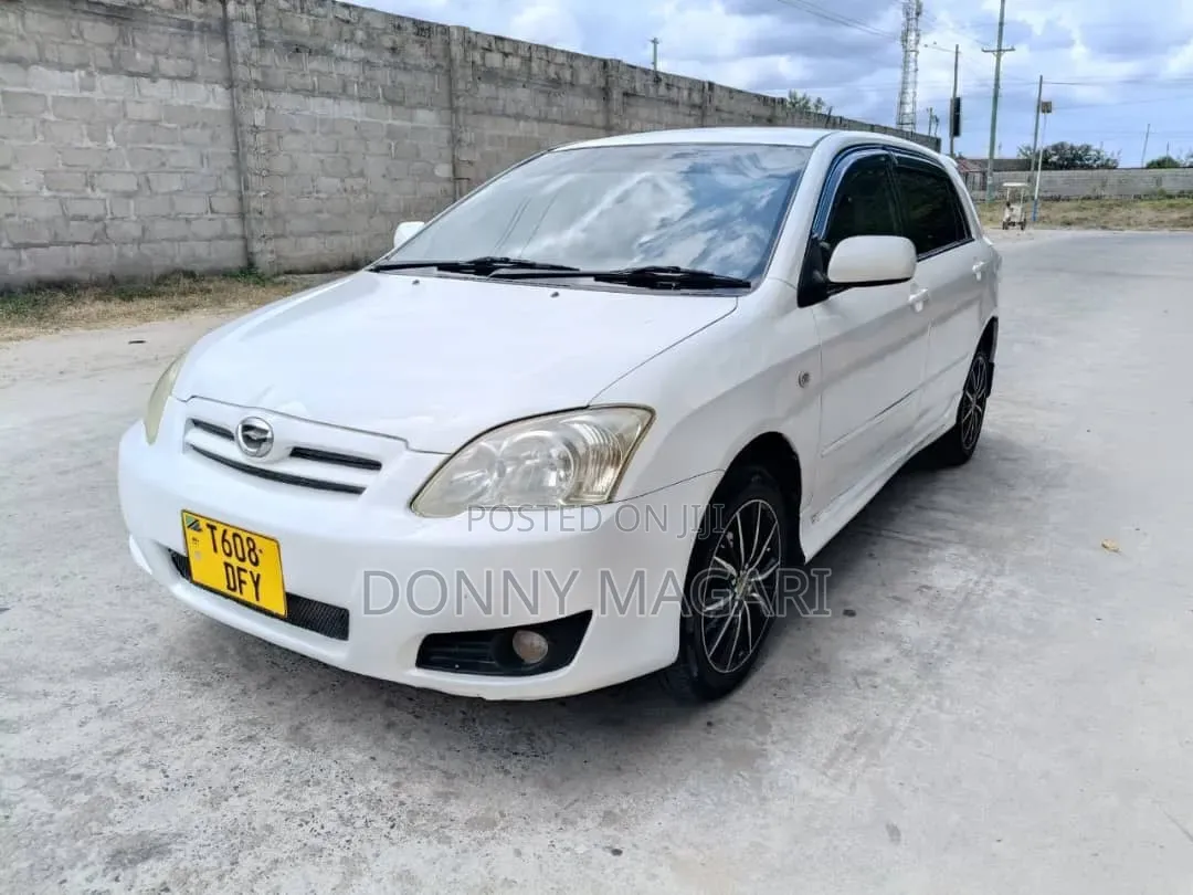 Toyota Corolla RunX 2005 White