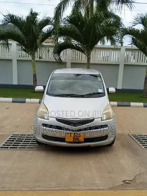 Toyota Ractis 2007 Silver
