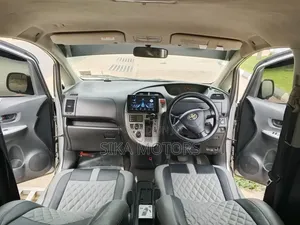 Toyota Ractis 2007 Silver